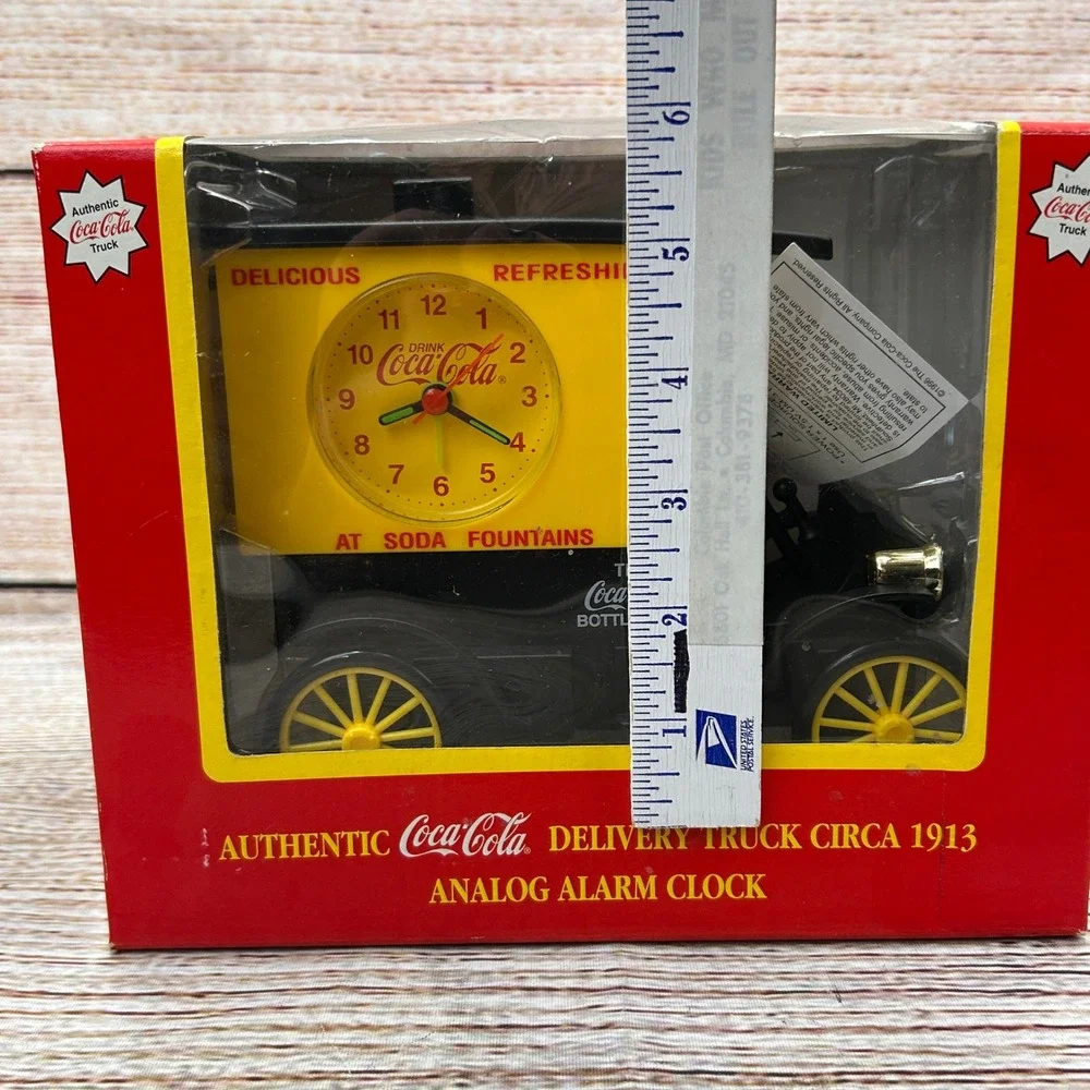 Coca-Cola Delivery Truck Circa 1913 Analog Alarm Clock 4505C Vintage 1996‎ NIB